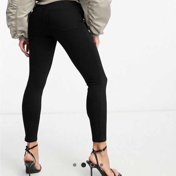 SPANX Denim - Spanx Mama ankle grazer jeggings in black size Medium new without tags